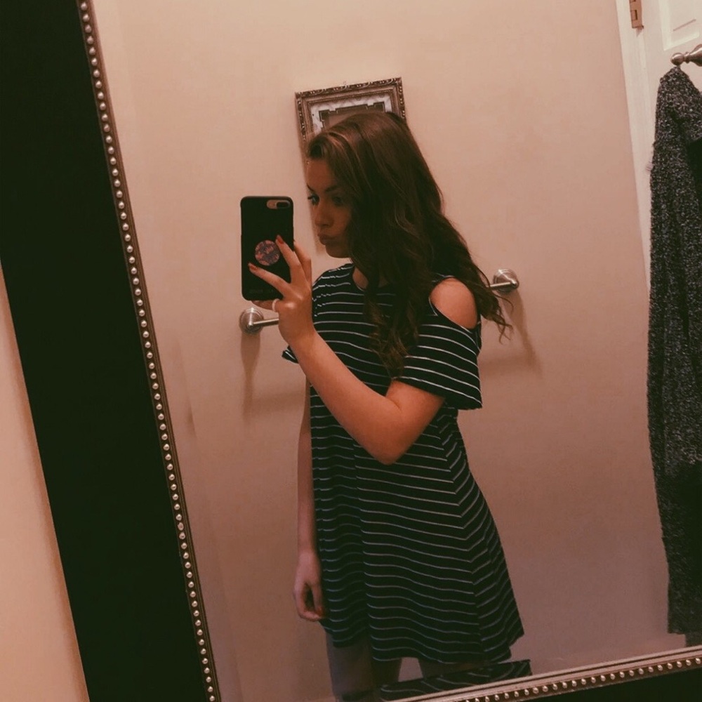 Meet your Posher, Hillary